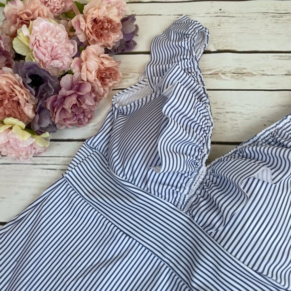 Retro Blue & White Strip Ruffled Push Up Swimsuit - Picture 10 of 16